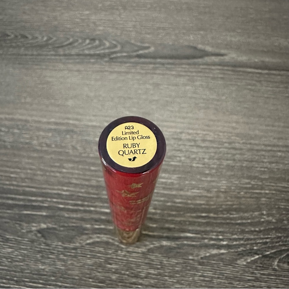 Estée Lauder Lip Gloss Ruby Quartz Red Limited Edition - Picture 2 of 8